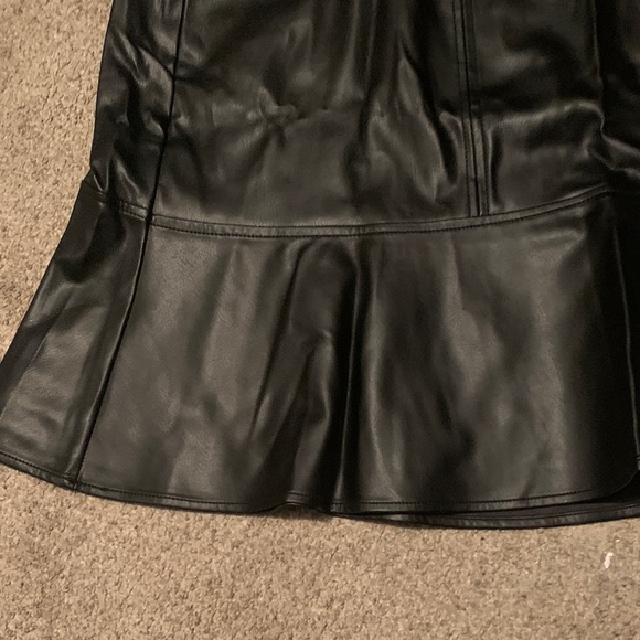 Ava & Viv Black Faux Leather Mini Skirt - Picture 4 of 11
